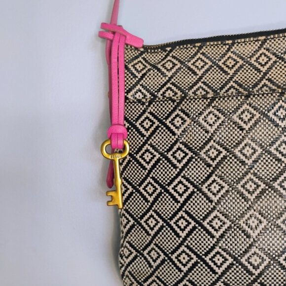 Fossil Black White Weave Geometric Pattern with Pink Leather Trim Crossbody Bag - Picture 8 of 11